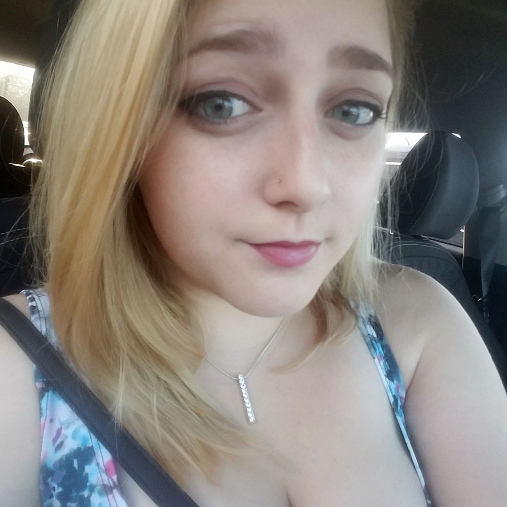 Meet your Posher, Amanda